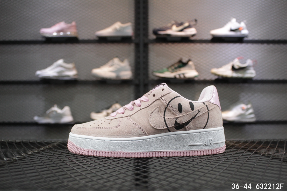 120<br />NIKE女AIRAF1耐克空军一号樱花粉笑脸低帮运动休闲板鞋 size：如图<br />编码：632212F