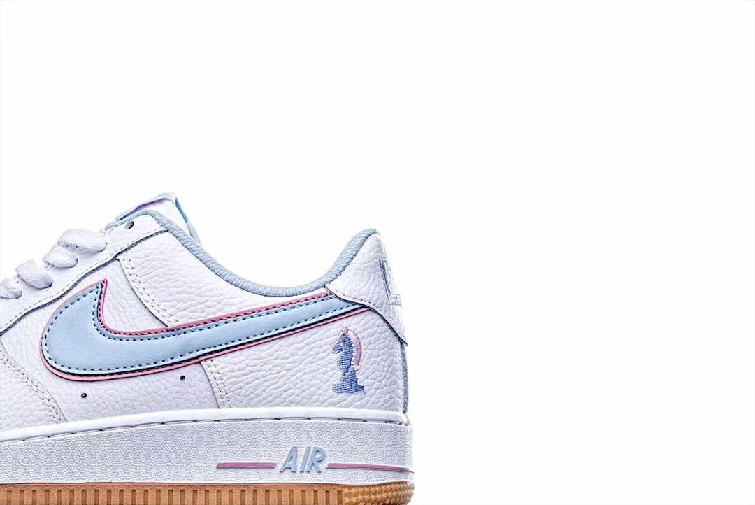 200<br />LeBron James明星限定款 公司级 Nike Air Force 1 Low '07 “Horsemen”空军一号低帮休闲板鞋 完美鞋型 原盒原标 内置全掌气垫 货号：AA6818-028 Size：36 36.5 37.5 38 38.5 39 40 40.5 41 42 42.5 43 44 44.5 45