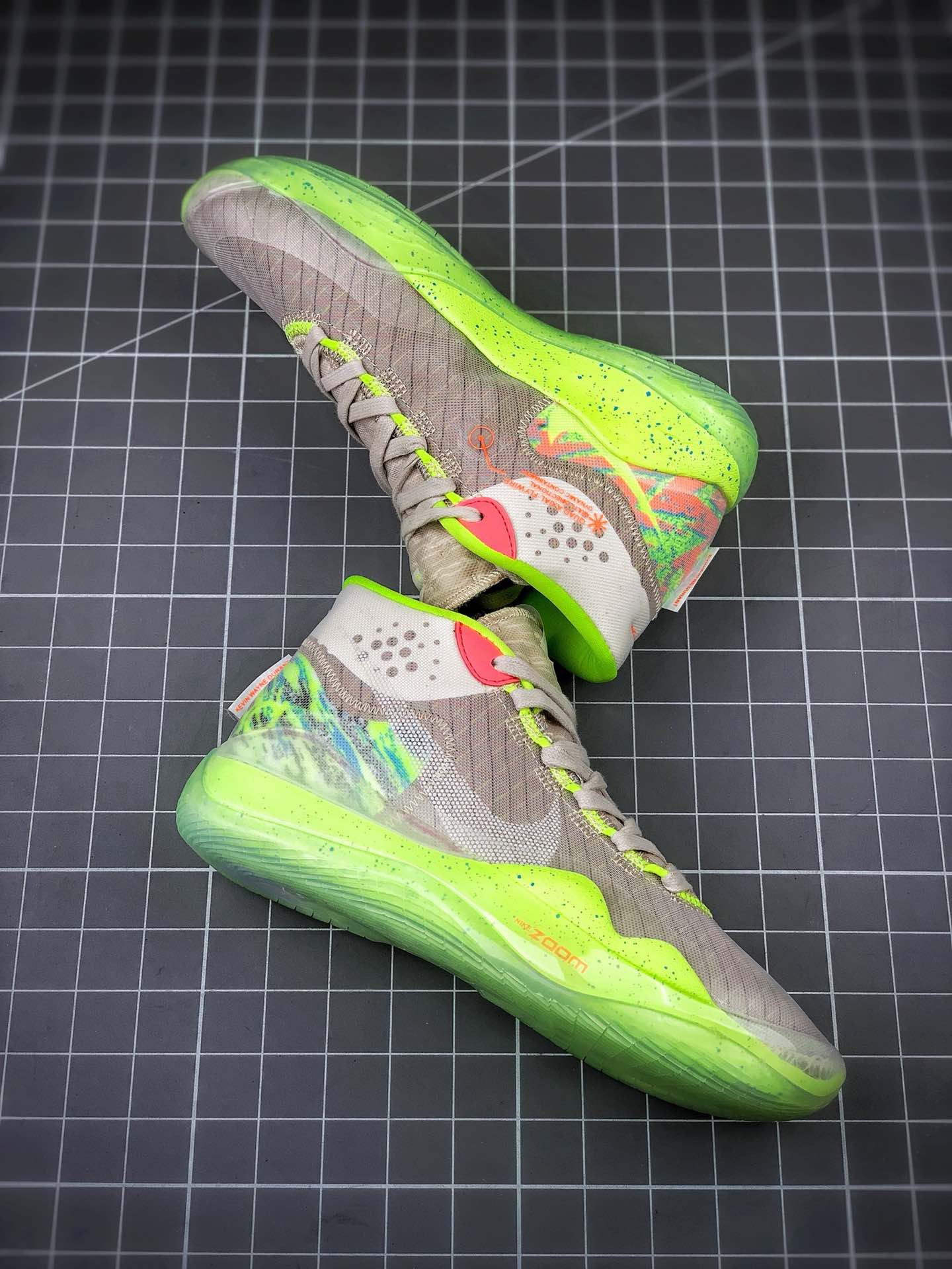 270 NIKE ZOOM KD12 EP 荧光绿暗藏汹涌凯文·杜兰特总能保持镇定自若AR4230-900