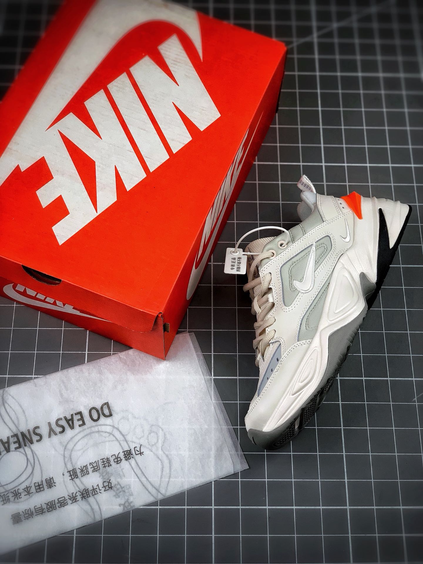 170Air Monarch the M2K Tekno  货号 AV4789-001