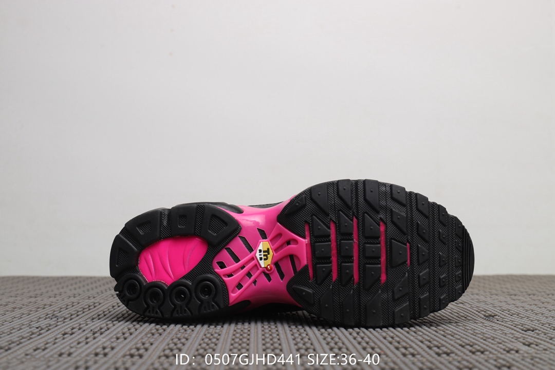 130  耐克Nike Wmns Nike Air 270 杂交联名款 全掌小气垫减震运动休闲鞋！