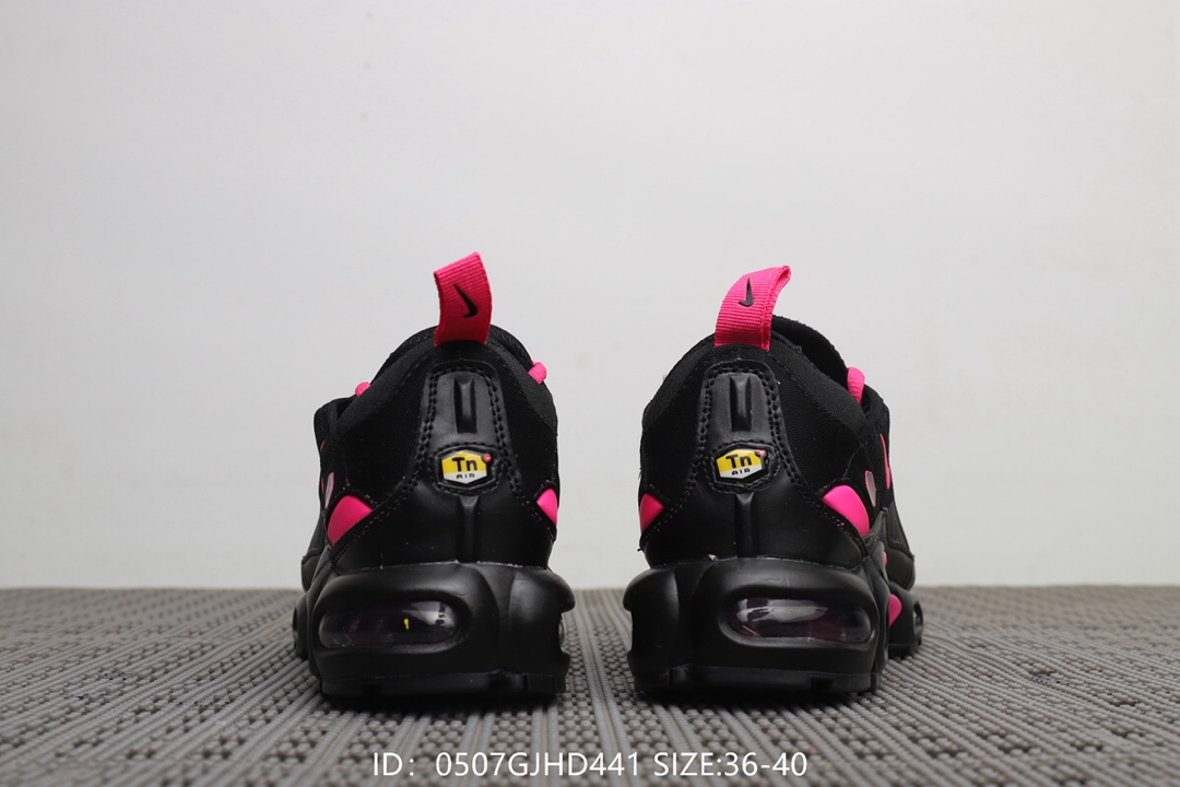 130  耐克Nike Wmns Nike Air 270 杂交联名款 全掌小气垫减震运动休闲鞋！