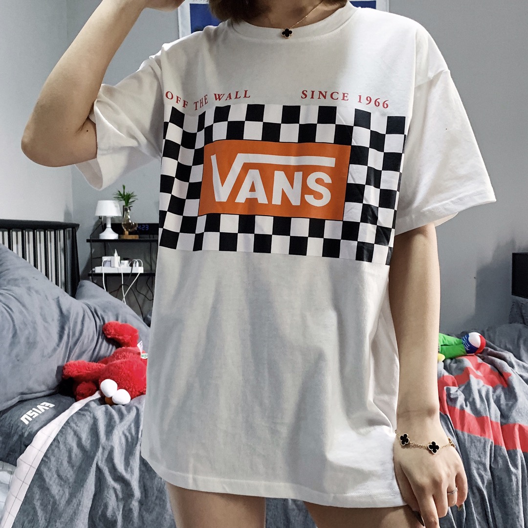 60 VANS万斯2019限量款黑白格子logo图案短袖T恤