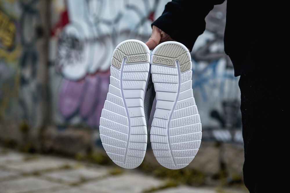 85阿迪达斯男女鞋2019春季新款运动鞋网面透气轻便休闲跑步鞋