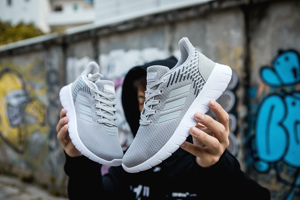 85阿迪达斯男女鞋2019春季新款运动鞋网面透气轻便休闲跑步鞋