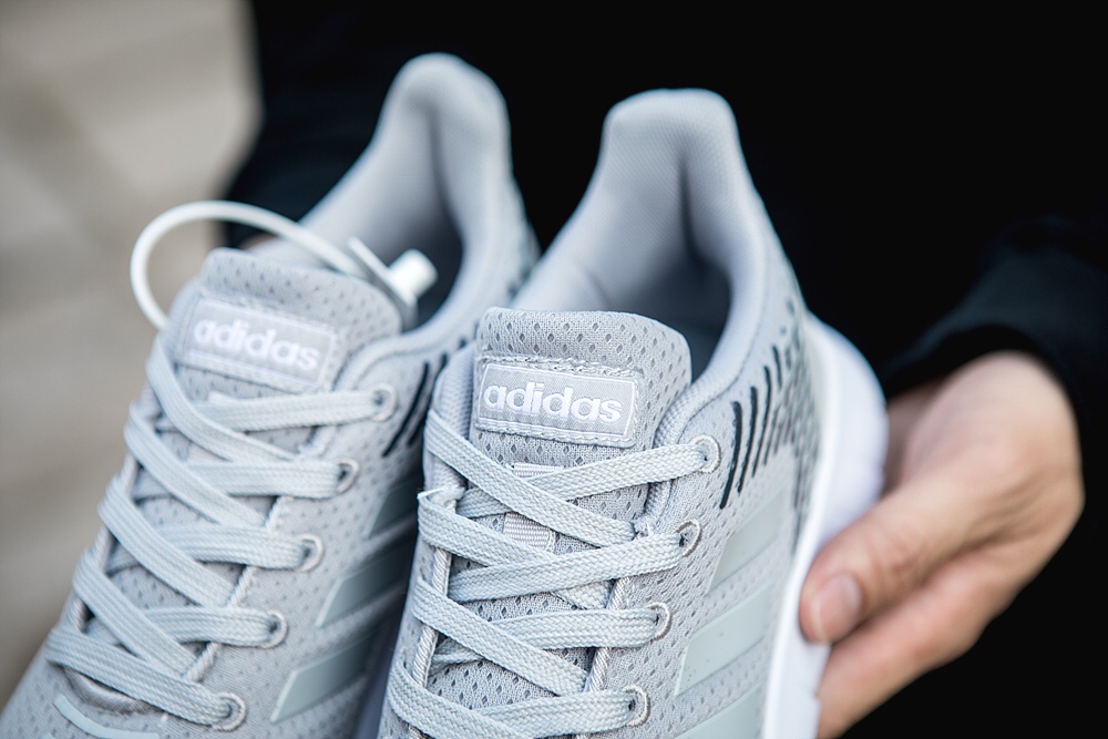 85阿迪达斯男女鞋2019春季新款运动鞋网面透气轻便休闲跑步鞋