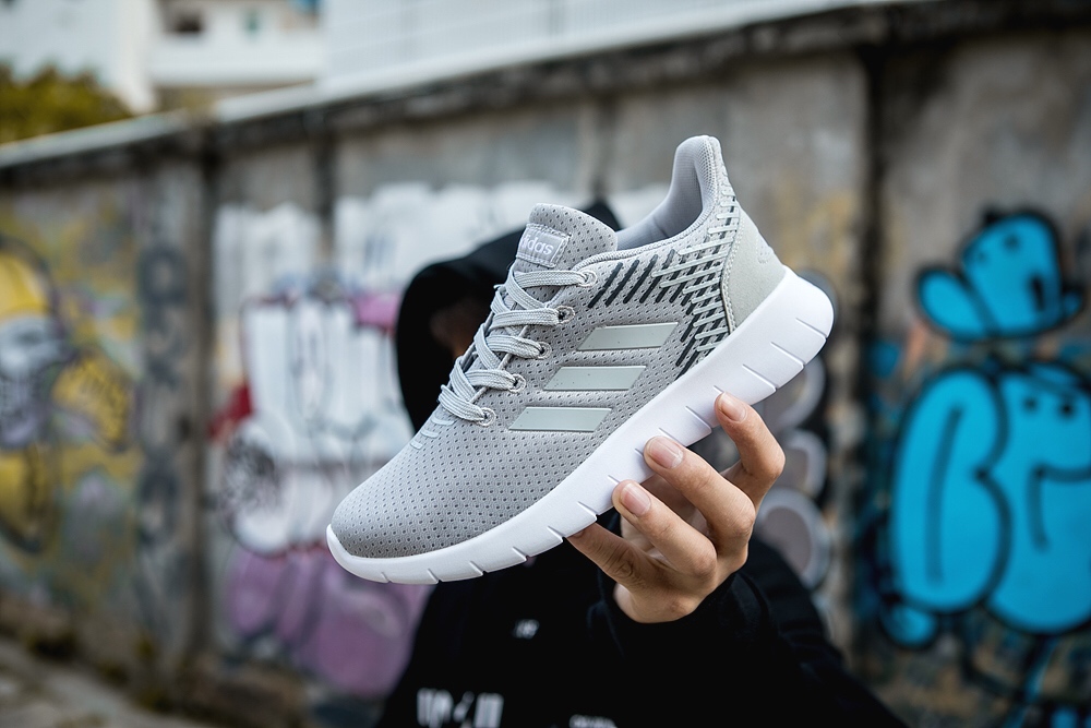 85阿迪达斯男女鞋2019春季新款运动鞋网面透气轻便休闲跑步鞋