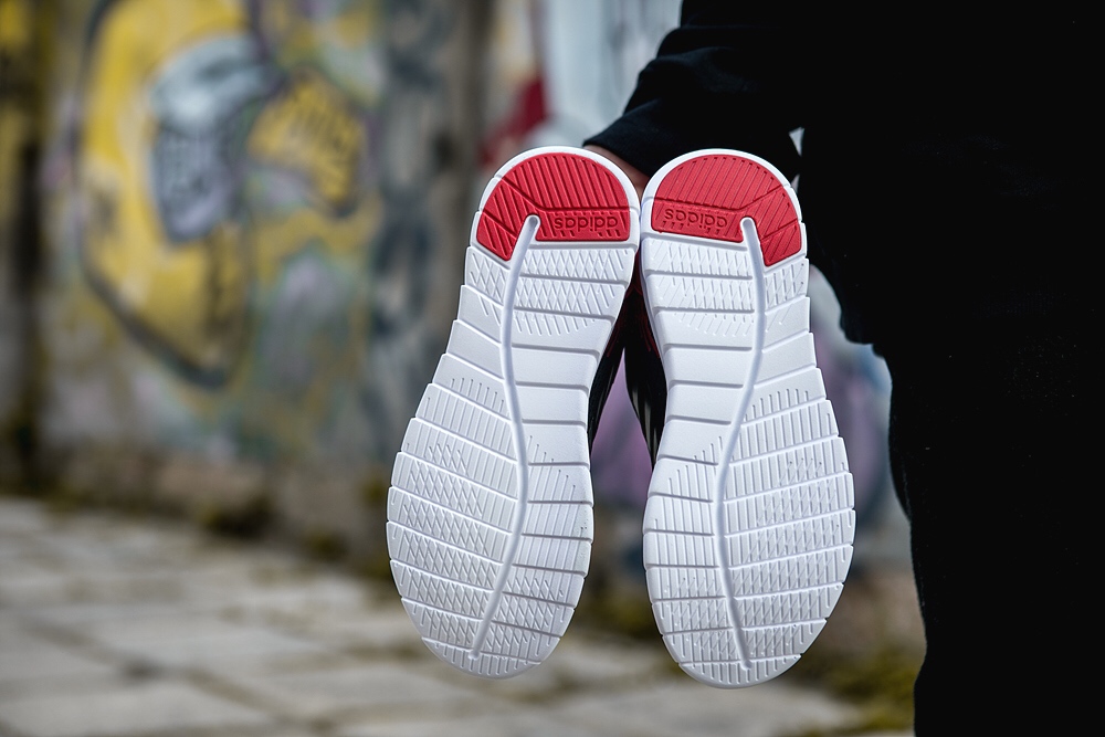 85阿迪达斯男女鞋2019春季新款运动鞋网面透气轻便休闲跑步鞋