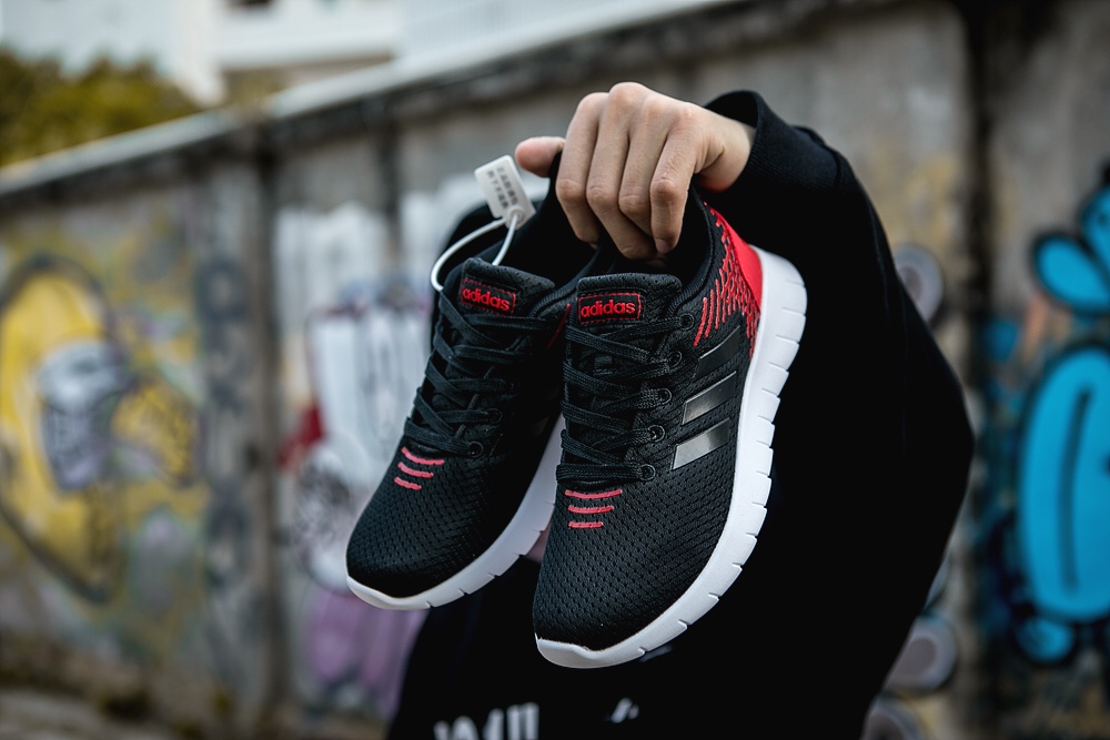 85阿迪达斯男女鞋2019春季新款运动鞋网面透气轻便休闲跑步鞋