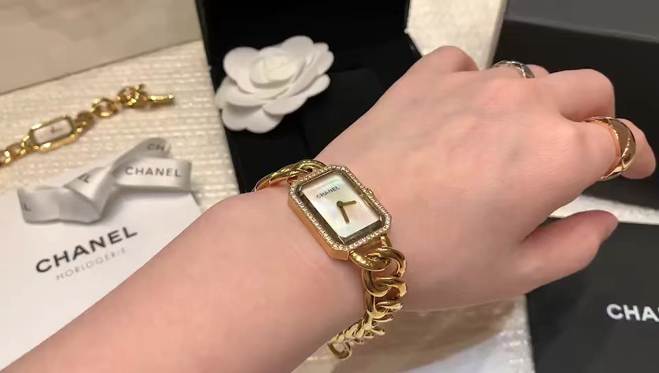 Chanel 香奈儿手链女款腕表视频欣赏