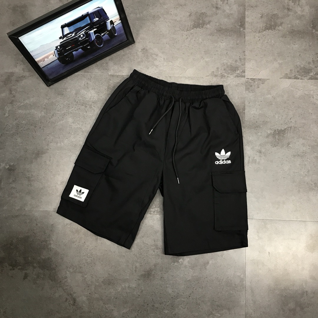 70 Adidas/阿迪达斯新款三叶草海外版贴标工装短裤  男女同款情侣款