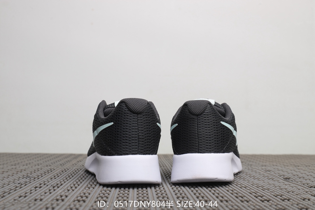 95  耐克Nike Tanjum 伦敦3代 带半码 男女款超轻透气休闲跑鞋！号码：40-45