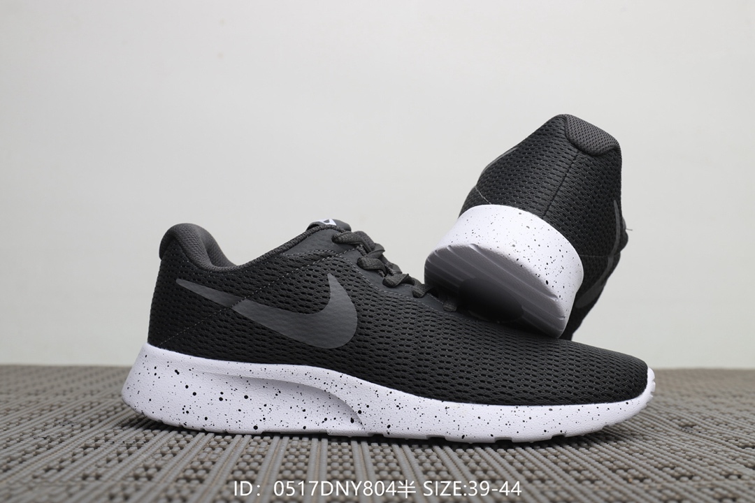 95  耐克Nike Tanjum 伦敦3代 带半码 男女款 超轻透气休闲跑鞋！号码：39-45