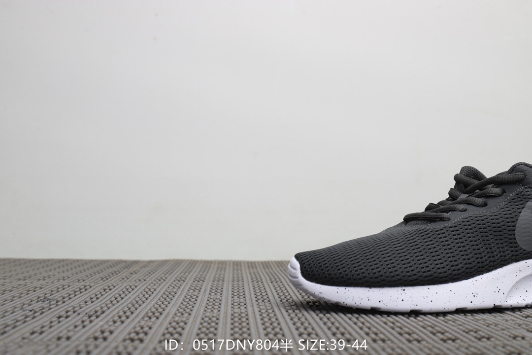 95  耐克Nike Tanjum 伦敦3代 带半码 男女款 超轻透气休闲跑鞋！号码：39-45