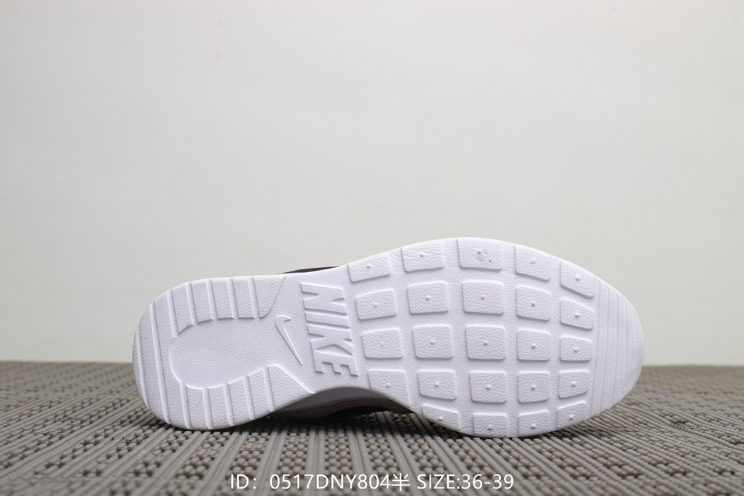 95  耐克Nike Tanjum 伦敦3代 带半码 男女款 超轻透气休闲跑鞋！号码：36-39