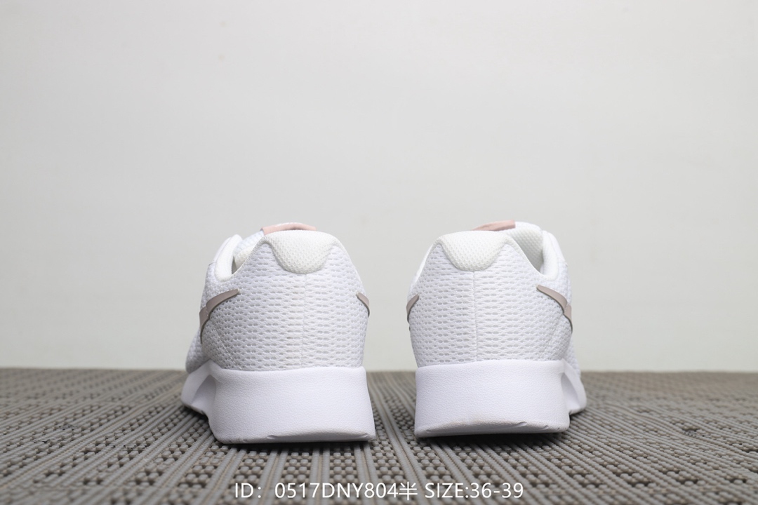 95  耐克Nike Tanjum 伦敦3代 带半码 男女款 超轻透气休闲跑鞋！号码：36-39