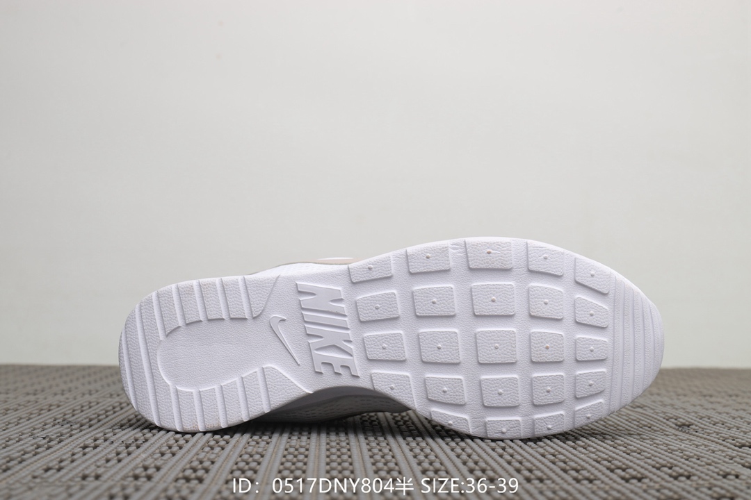 95  耐克Nike Tanjum 伦敦3代 带半码 男女款 超轻透气休闲跑鞋！号码：36-39