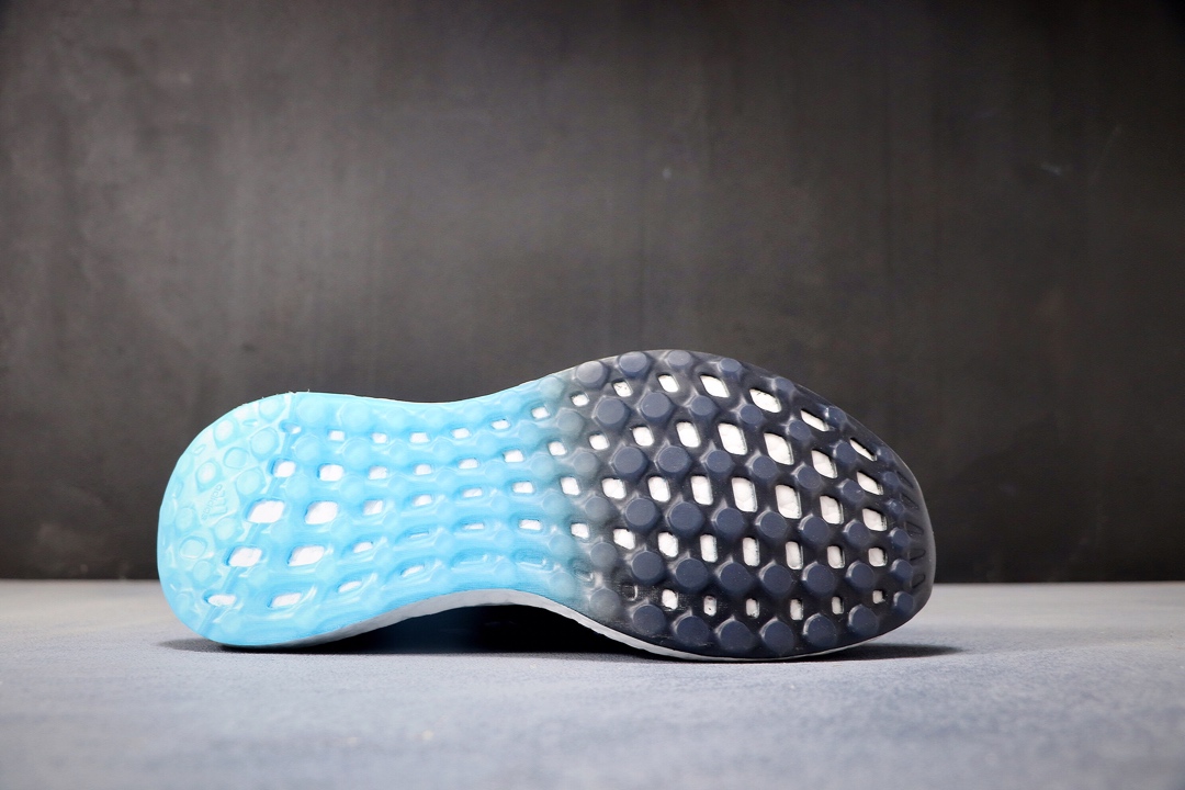 220公司级 阿迪达斯 PureBoost 针织爆米花跑步鞋 EE4675