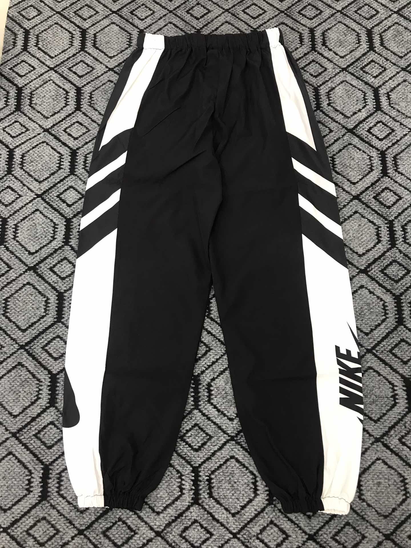 85 耐克Nike夏款拼色束脚裤