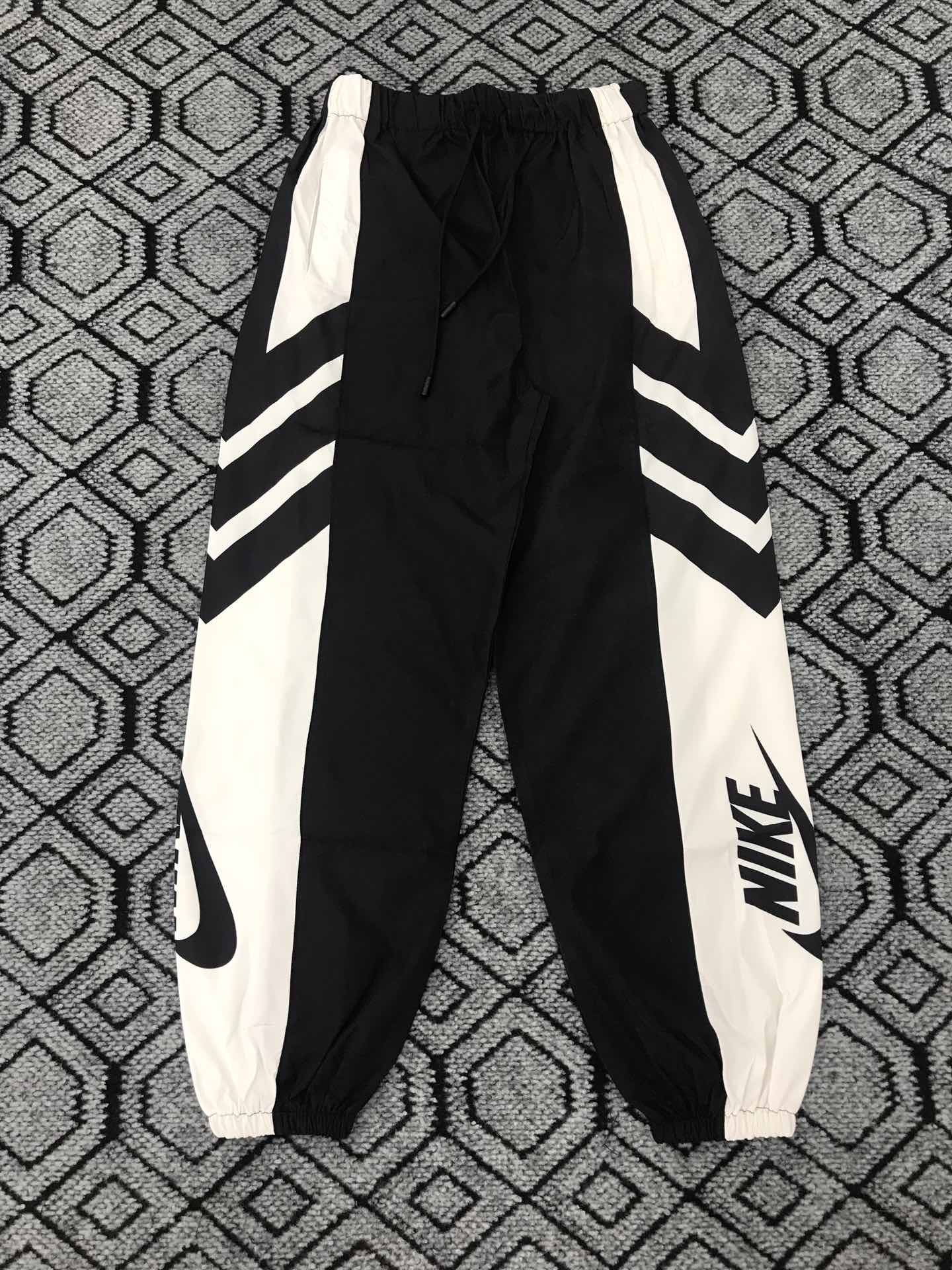 85 耐克Nike夏款拼色束脚裤