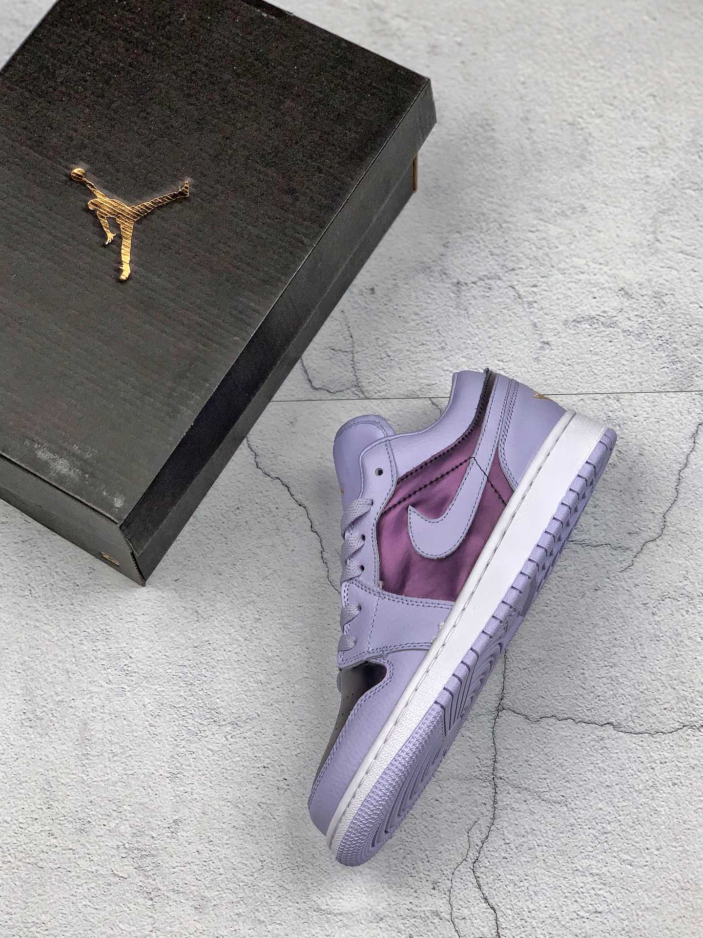 170另有  240版本纯原版本 神仙配色 NIKE Air Jordan 1 Low 乔AJ1 低帮电光紫 亮紫色女子休闲板鞋 554723-505