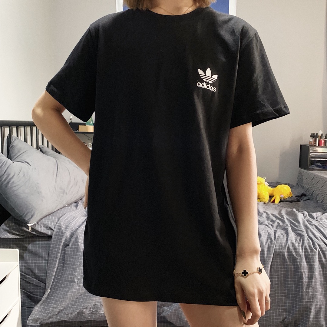 55 最新款adidas阿迪达斯三叶草胸前经典小logo 后背大logo短袖T恤 男女情侣款Ins小红书爆款 舒适百搭