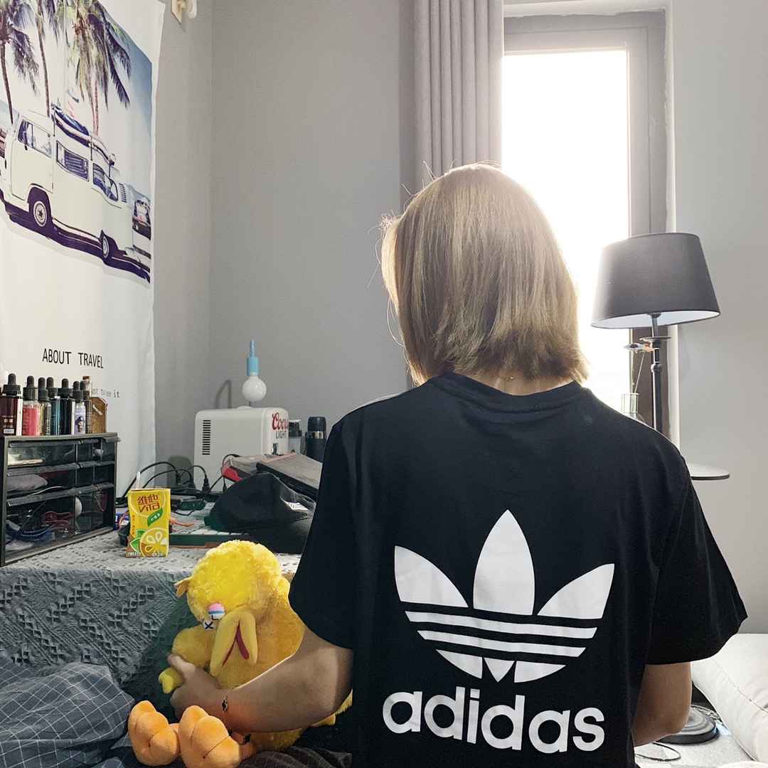 55 最新款adidas阿迪达斯三叶草胸前经典小logo 后背大logo短袖T恤 男女情侣款Ins小红书爆款 舒适百搭