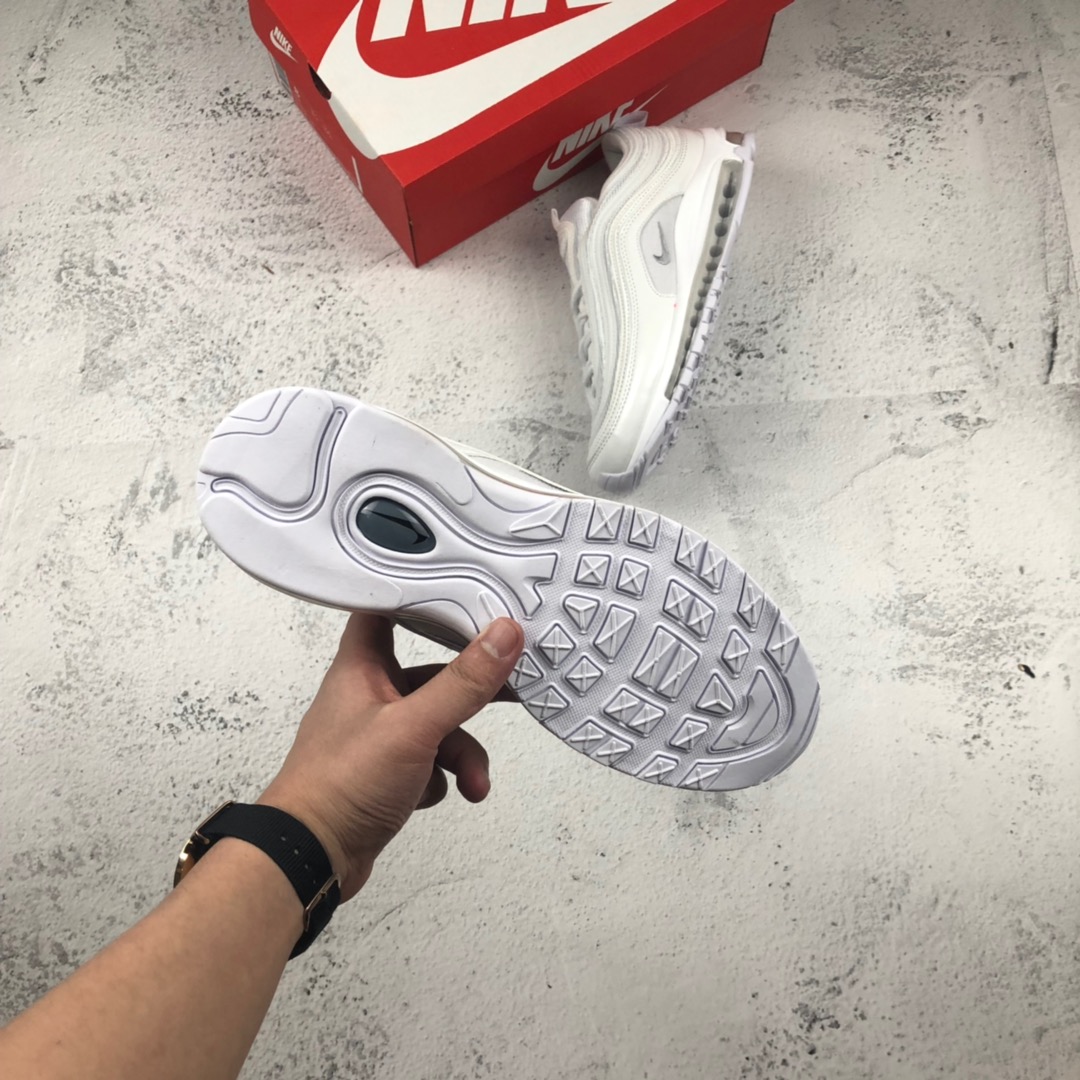 130。NIKE AIR MAX 97子弹 3M“白子弹联名弹” 复古全掌气垫跑步鞋 货号：884421 001