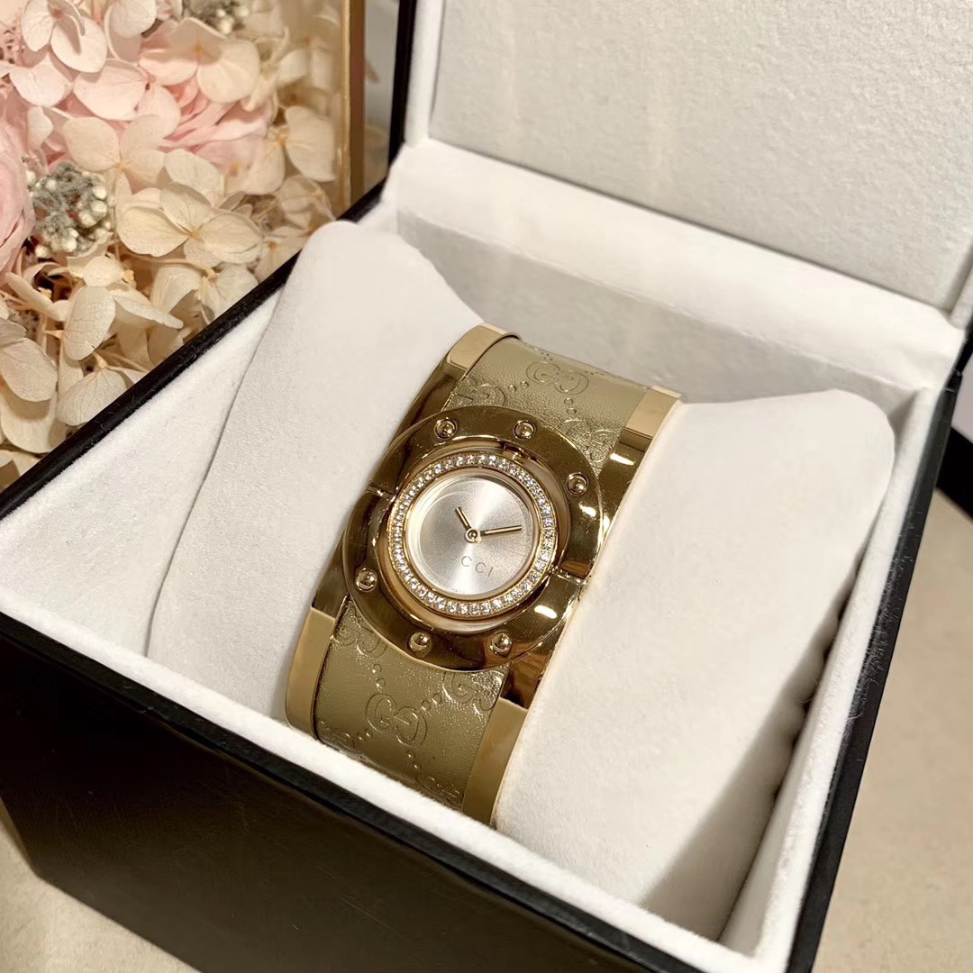 Gucci 古驰-Gucc手镯系列腕表 高品质 细节完全原装 316L精钢材质 天然珍珠贝母字面