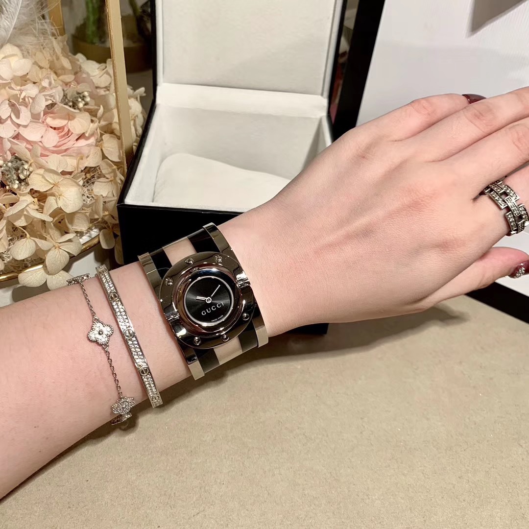 Gucci 古驰-Gucc手镯系列腕表 高品质 细节完全原装 316L精钢材质 天然珍珠贝母字面
