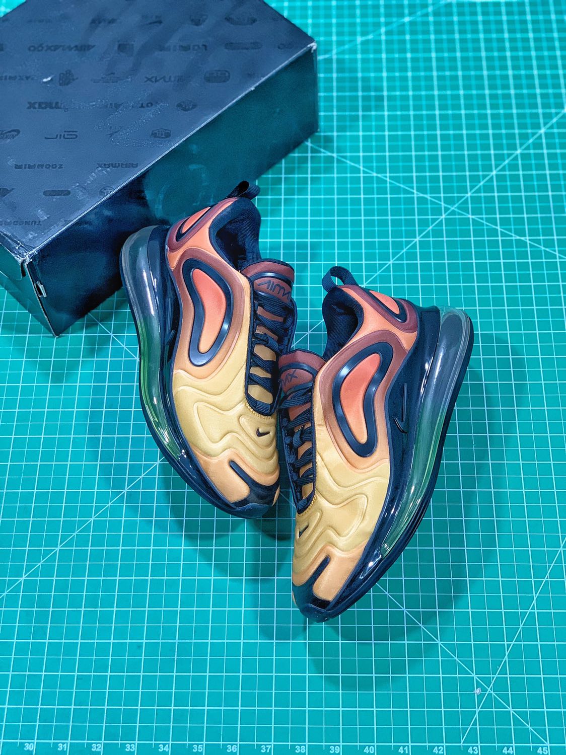 190市场原来220 品质 市场顶级 公司级，黑盒系列，真标半码！Nike Air Max 720 天眼