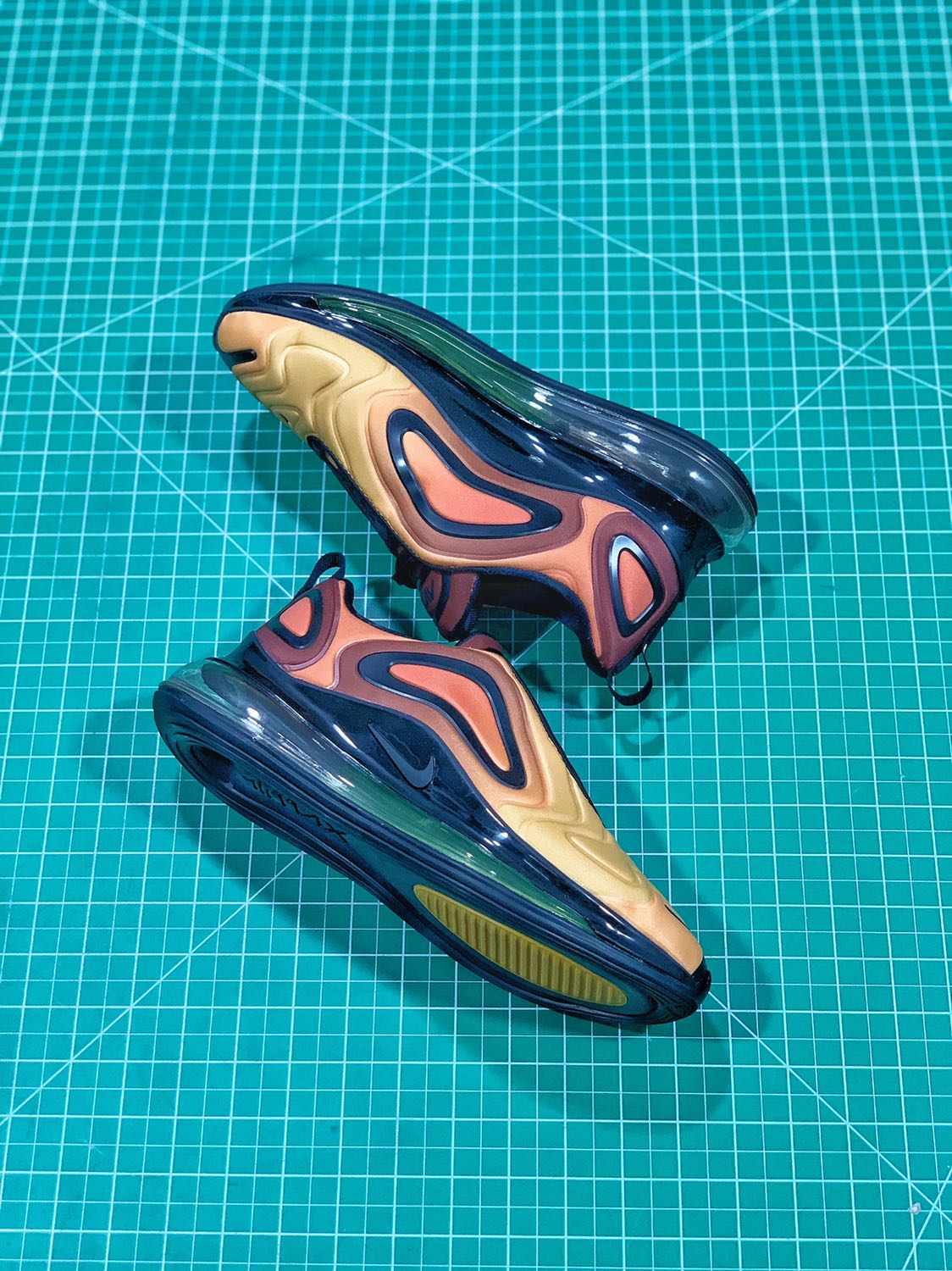190市场原来220 品质 市场顶级 公司级，黑盒系列，真标半码！Nike Air Max 720 天眼