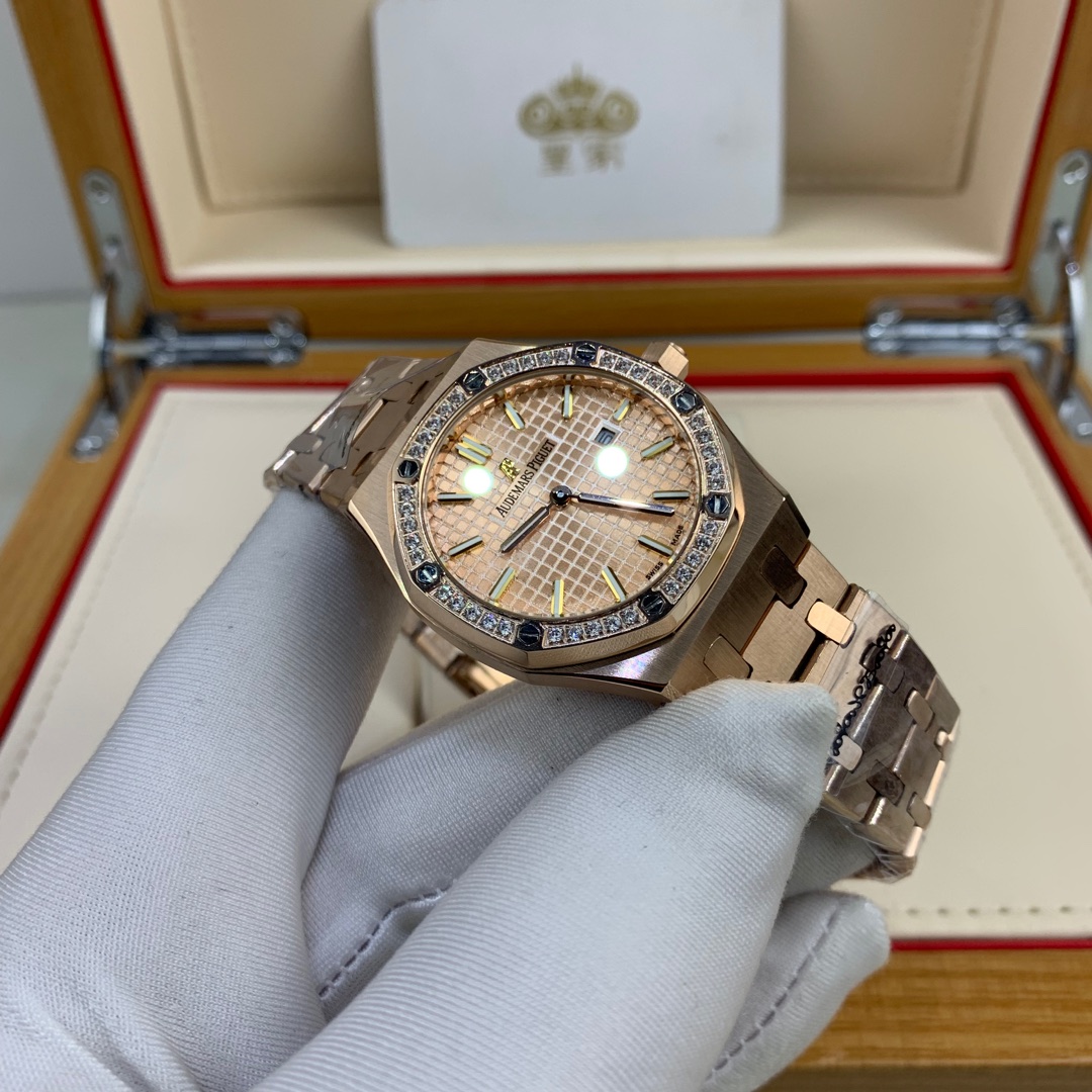 Audemars Piguet 皇家 AP爱彼女款带钻腕表