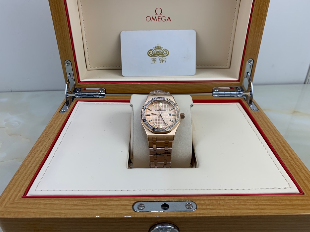 Audemars Piguet 皇家 AP爱彼女款带钻腕表