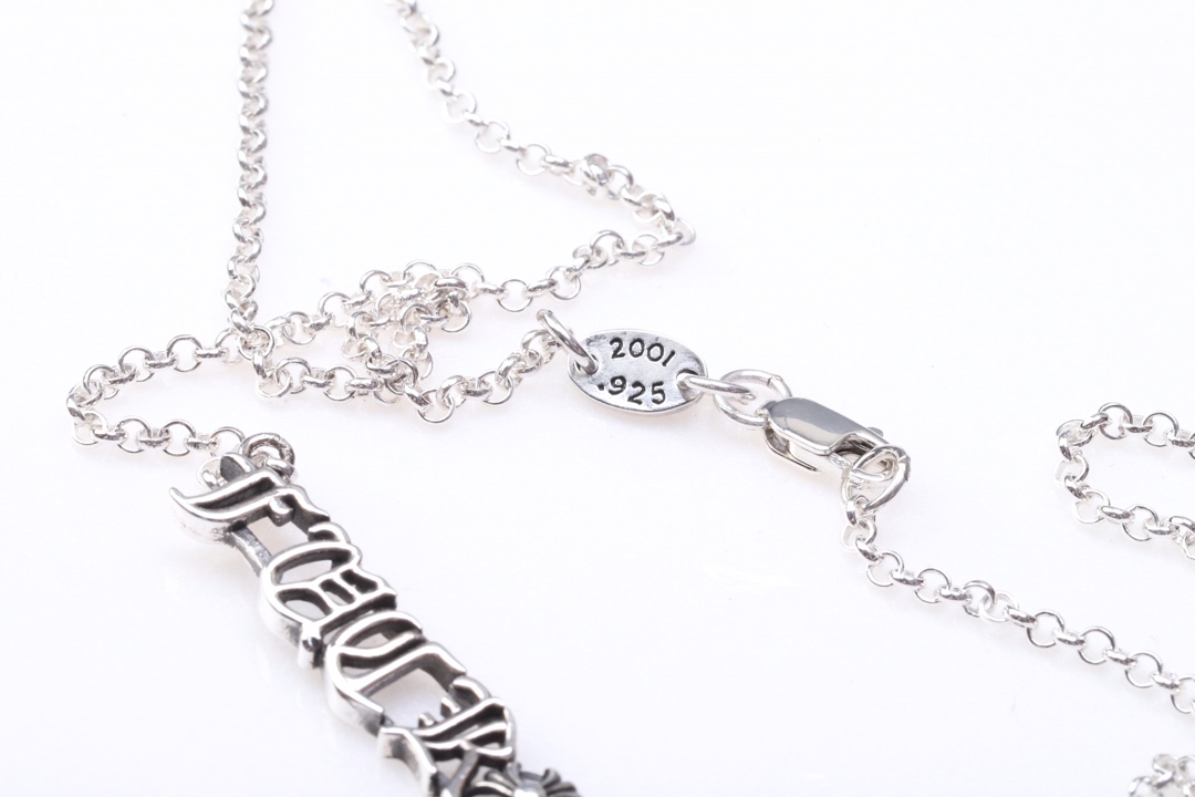 Chrome Hearts 开版 chromehearts 克罗心项链今年超火的Fuck you锁骨链 数量有限
