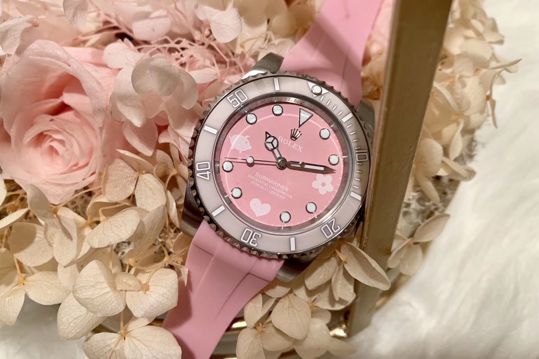 Rolex 劳力士粉色水鬼，女款专属，胶带钢带都有