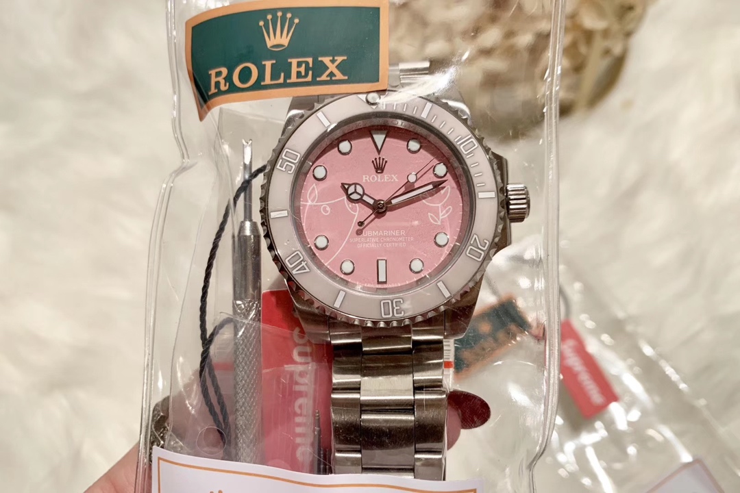 Rolex 劳力士粉色水鬼，女款专属，胶带钢带都有