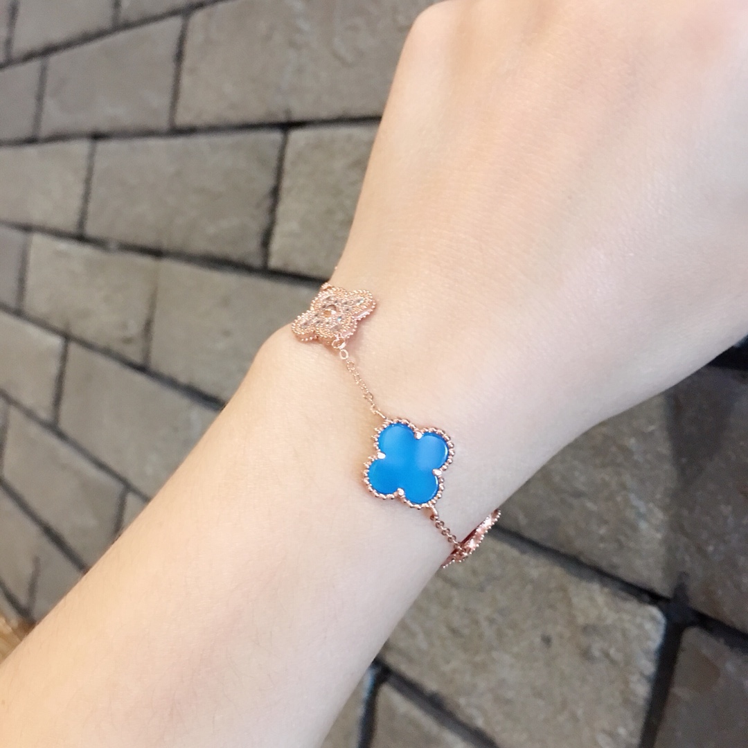 NO:102335,The first picture VCA four-leaf clover color five-flower bracelet natural red agate/blue agate/white fritillary agate is so beautiful fairy super white rose gold/K yellow 2 colors, Vca bracelet, bracelet19860909上手图VCA四叶草间色五花手链 天然红玛瑙/蓝玛瑙/白贝母好美好仙 超显白 玫金/K黄 2色,Vca手链,bracelet,Jewelry