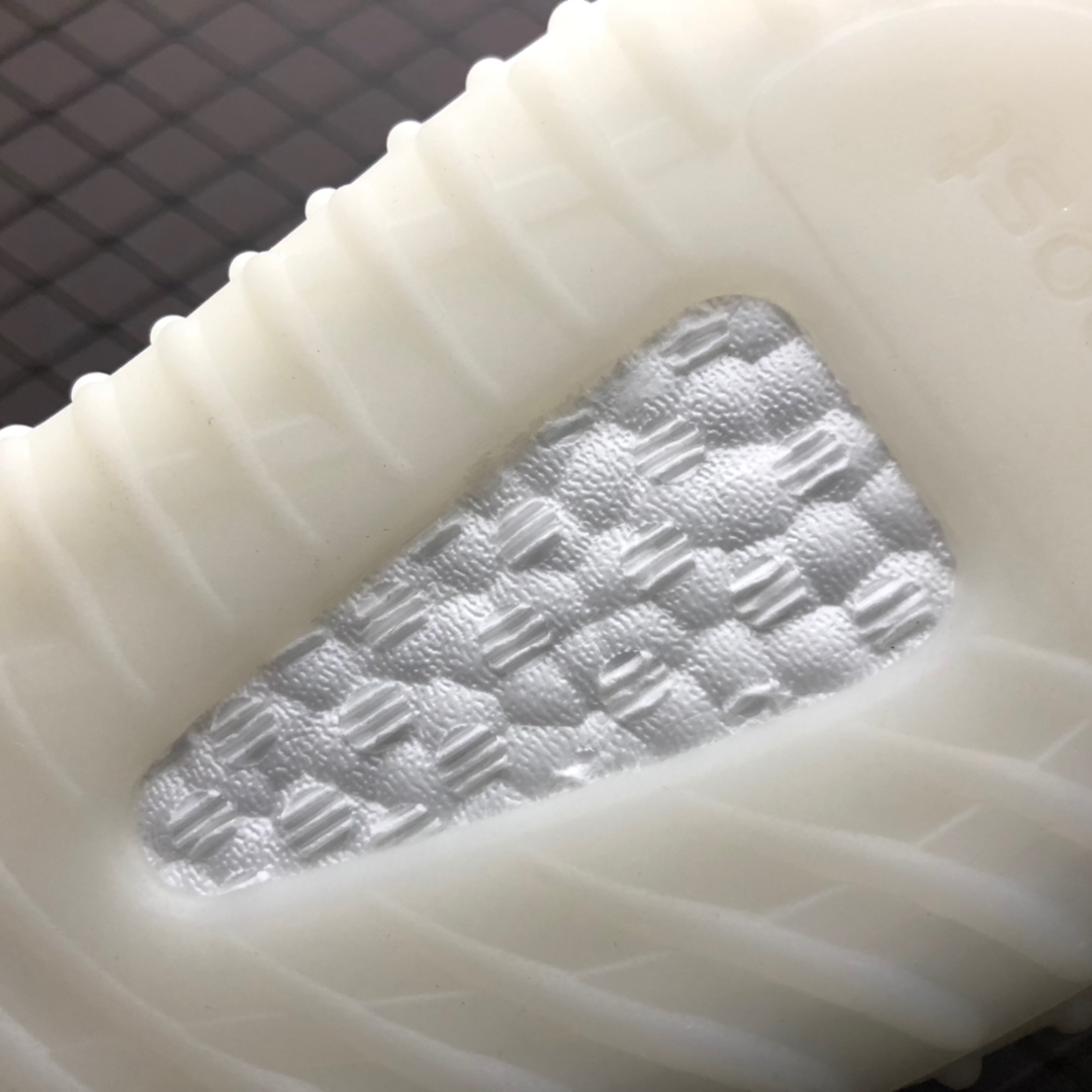玩味无穷 客制配色 Adidas 阿迪达斯 Yeezy Boost 350V2 椰子 变色龙 尺码:36 36.5 37 38 38.5 39 9