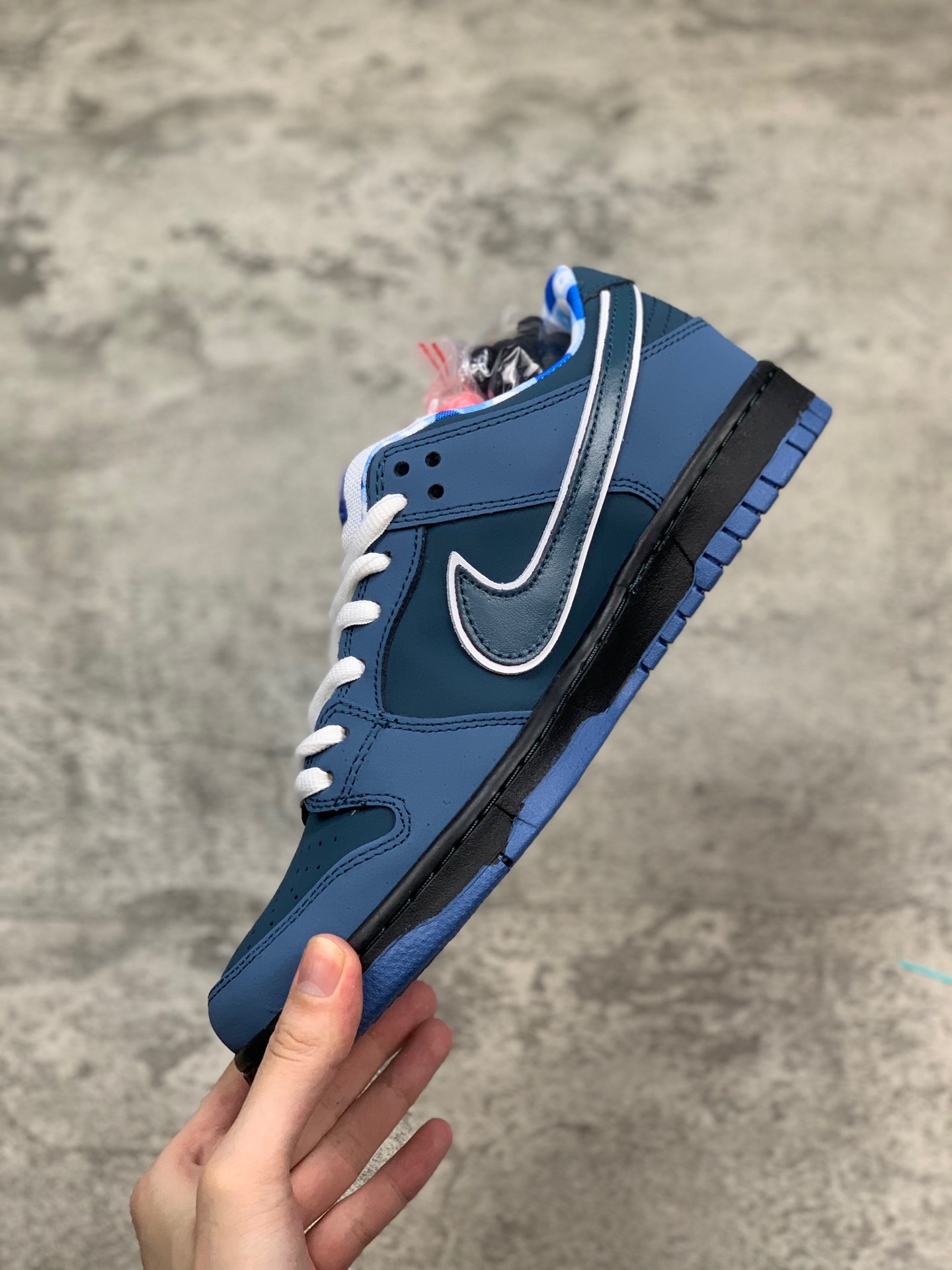 110纯原版本！原装鞋盒 Concepts x Nike Dunk SB 本次蓝龙虾 Concepts x Nike SB Dunk “Purple Lobster” 承袭 OG 红龙虾的独特造型