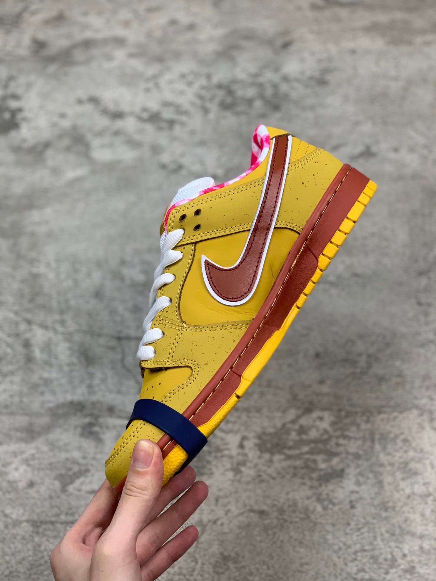 110纯原版本！原装鞋盒 Concepts x Nike Dunk SB 本次黄龙虾 Concepts x Nike SB Dunk “Purple Lobster” 承袭 OG 红龙虾的独特造型