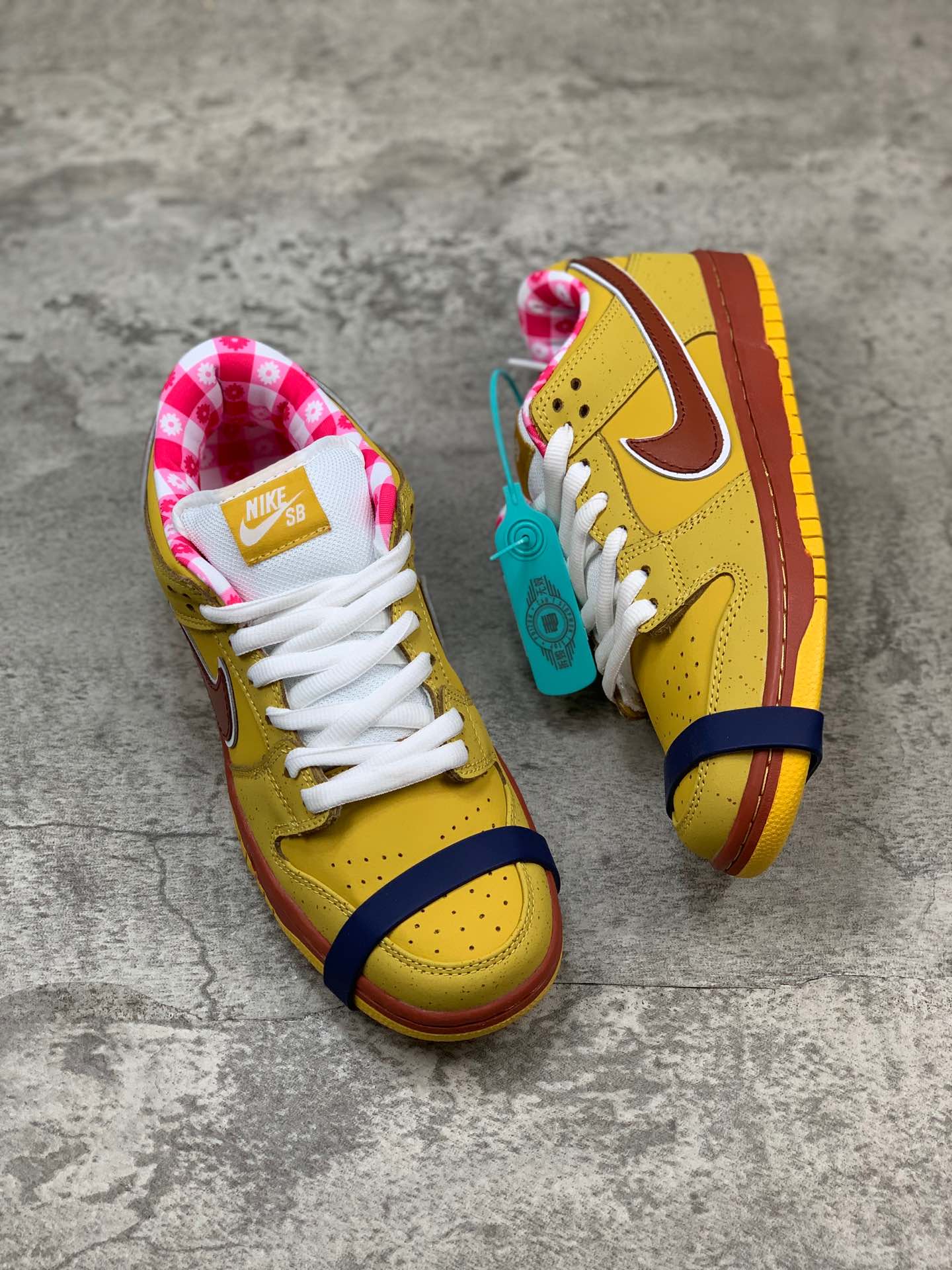 110纯原版本！原装鞋盒 Concepts x Nike Dunk SB 本次黄龙虾 Concepts x Nike SB Dunk “Purple Lobster” 承袭 OG 红龙虾的独特造型