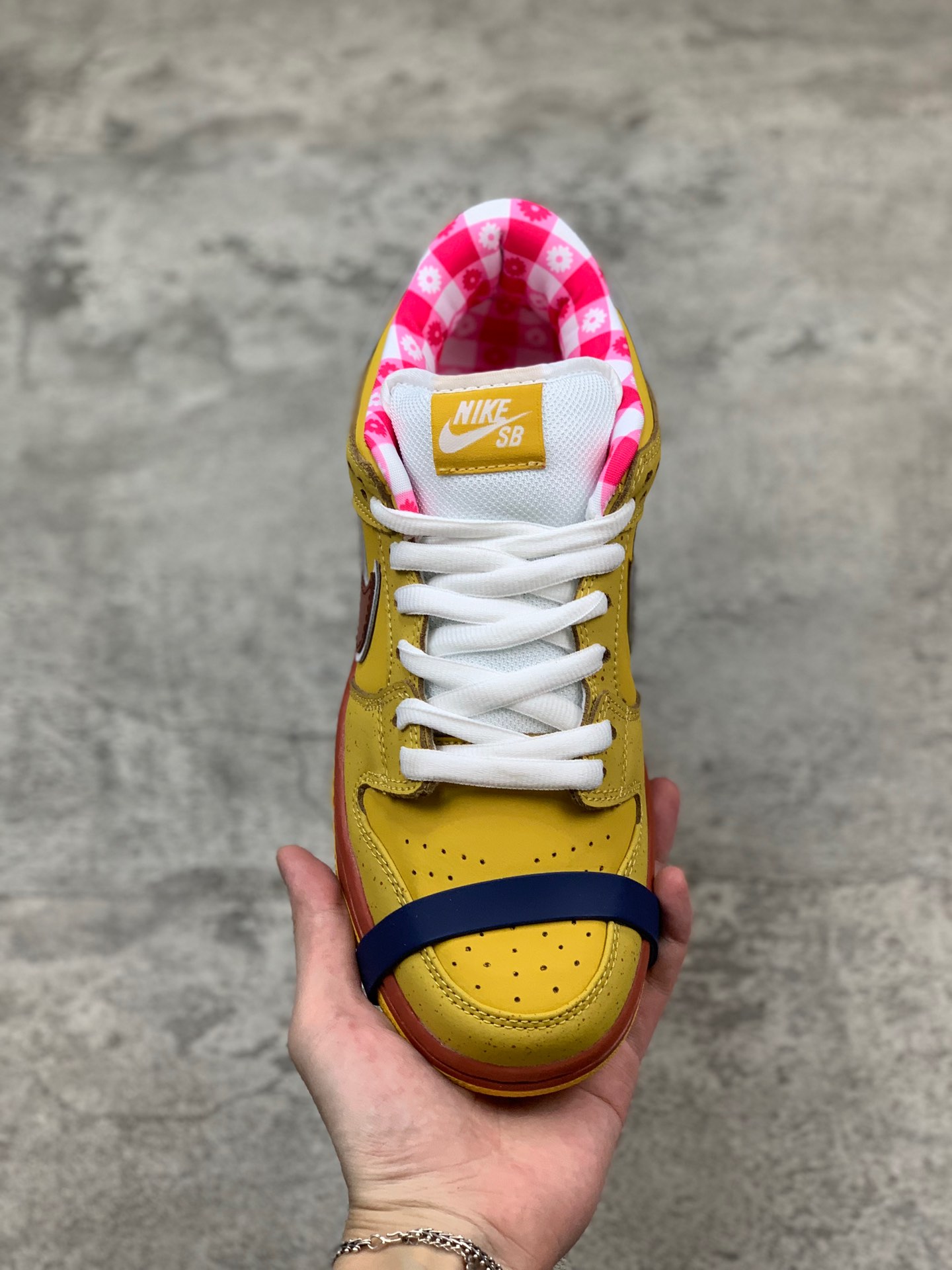 110纯原版本！原装鞋盒 Concepts x Nike Dunk SB 本次黄龙虾 Concepts x Nike SB Dunk “Purple Lobster” 承袭 OG 红龙虾的独特造型