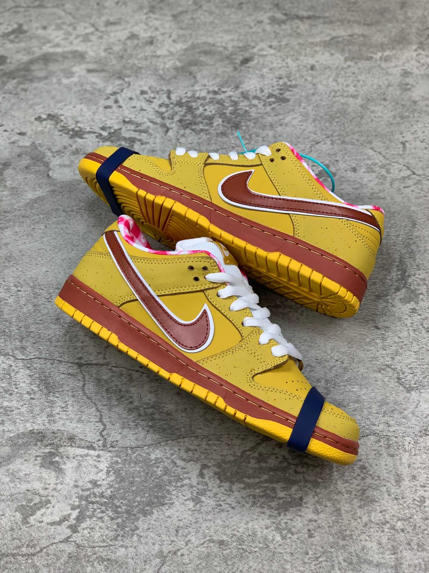 110纯原版本！原装鞋盒 Concepts x Nike Dunk SB 本次黄龙虾 Concepts x Nike SB Dunk “Purple Lobster” 承袭 OG 红龙虾的独特造型