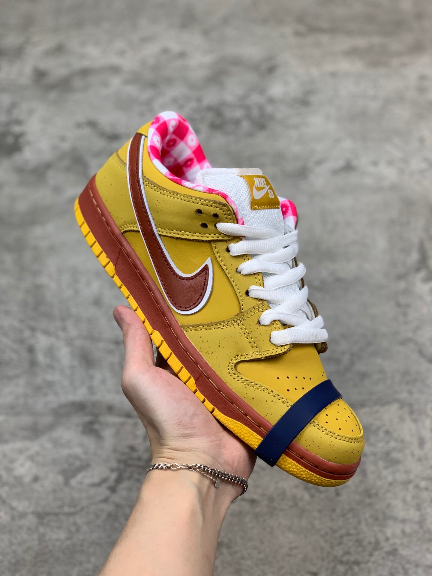 110纯原版本！原装鞋盒 Concepts x Nike Dunk SB 本次黄龙虾 Concepts x Nike SB Dunk “Purple Lobster” 承袭 OG 红龙虾的独特造型
