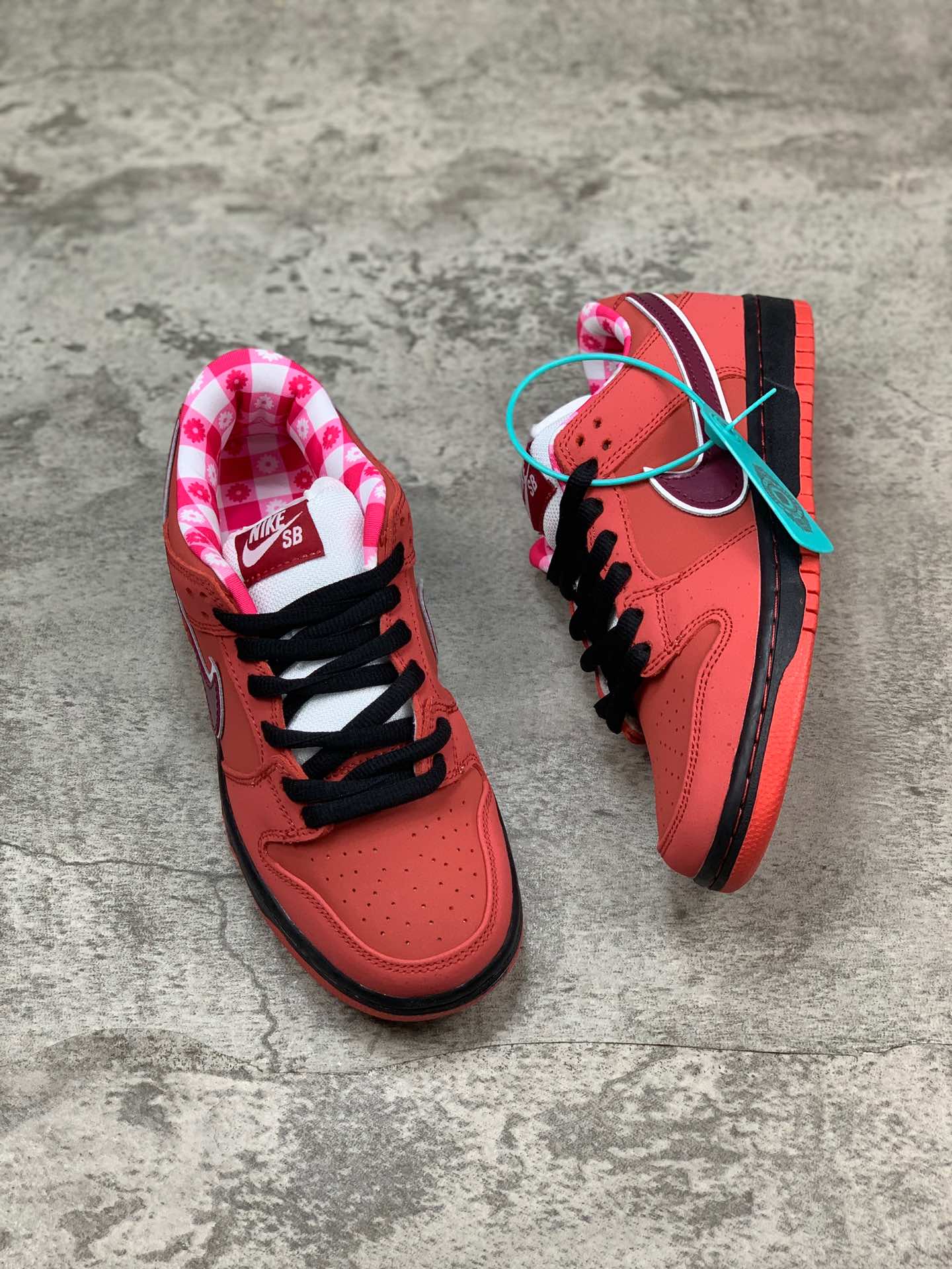 110纯原版本！原装鞋盒 Concepts x Nike Dunk SB 本次黄龙虾 Concepts x Nike SB Dunk “Purple Lobster” 承袭 OG 红龙虾的独特造型