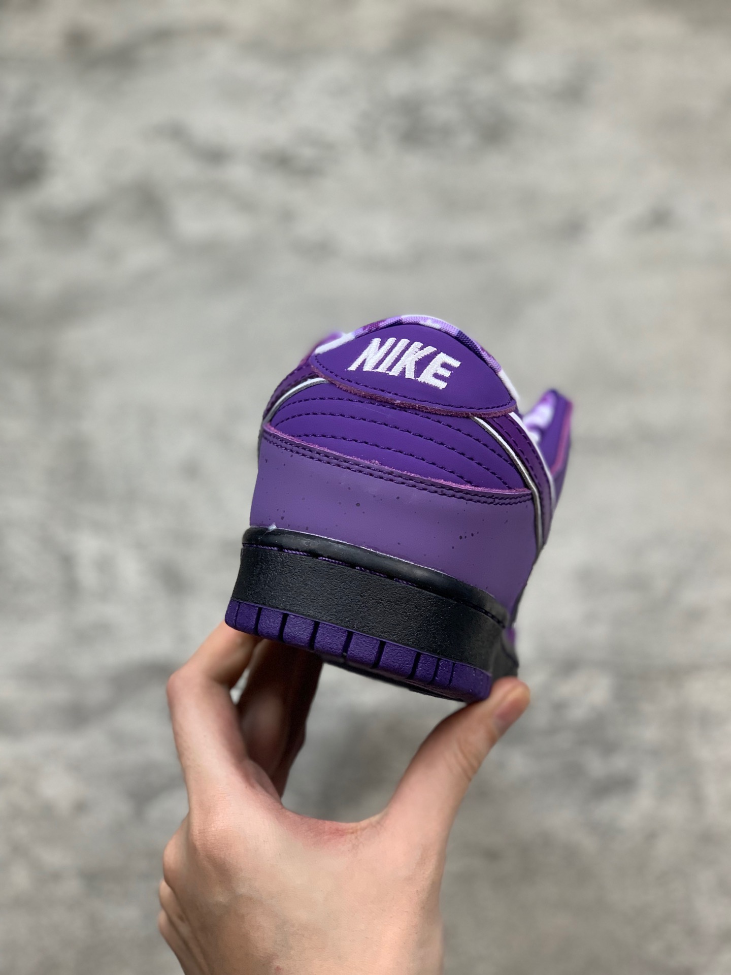 110纯原版本！原装鞋盒 Concepts x Nike Dunk SB 本次紫龙虾 Concepts x Nike SB Dunk “Purple Lobster” 承袭 OG 红龙虾的独特造型