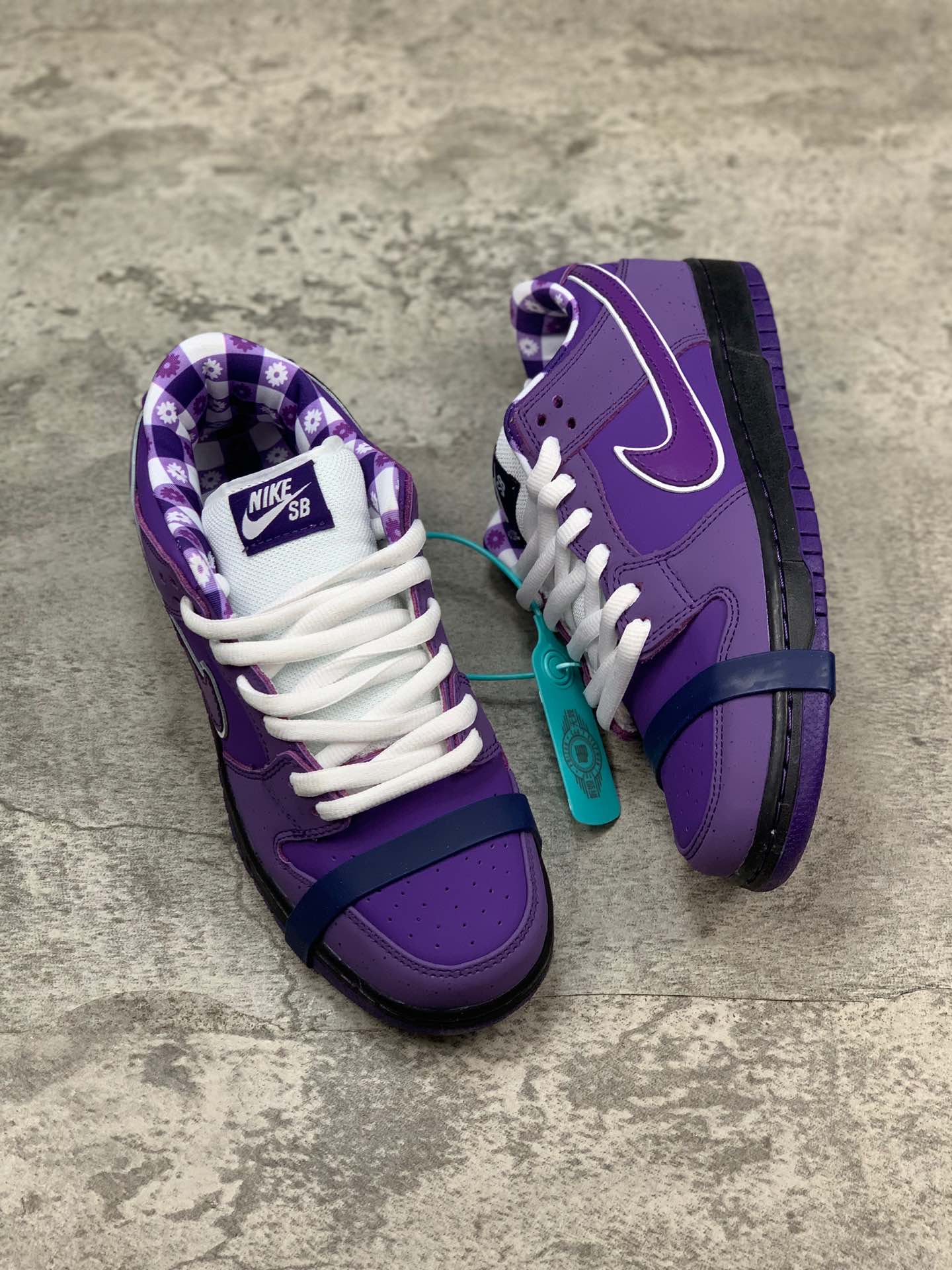 110纯原版本！原装鞋盒 Concepts x Nike Dunk SB 本次紫龙虾 Concepts x Nike SB Dunk “Purple Lobster” 承袭 OG 红龙虾的独特造型