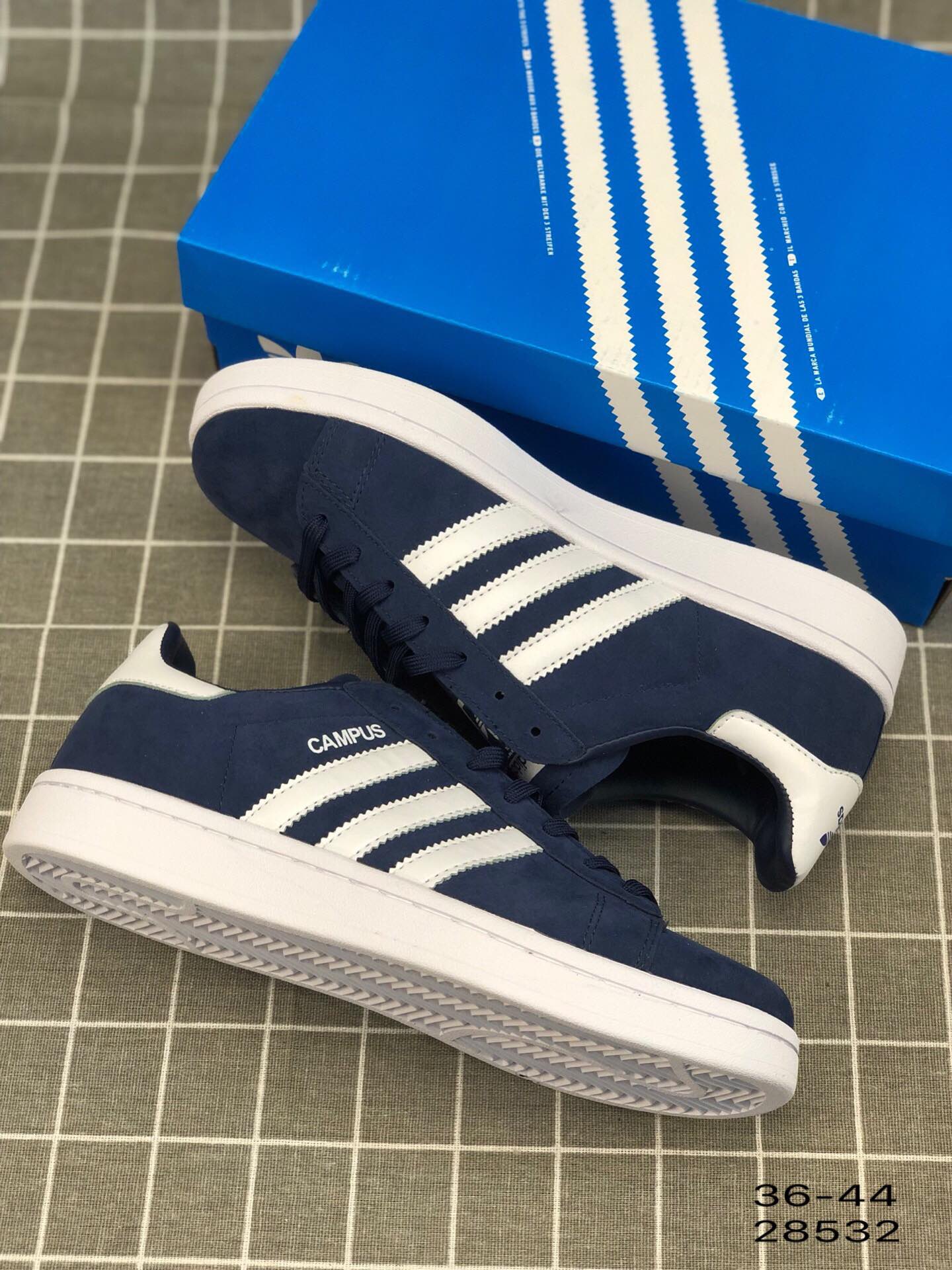 95阿迪达斯 Adidas Campus W 经典款 三叶草低帮休闲板鞋
