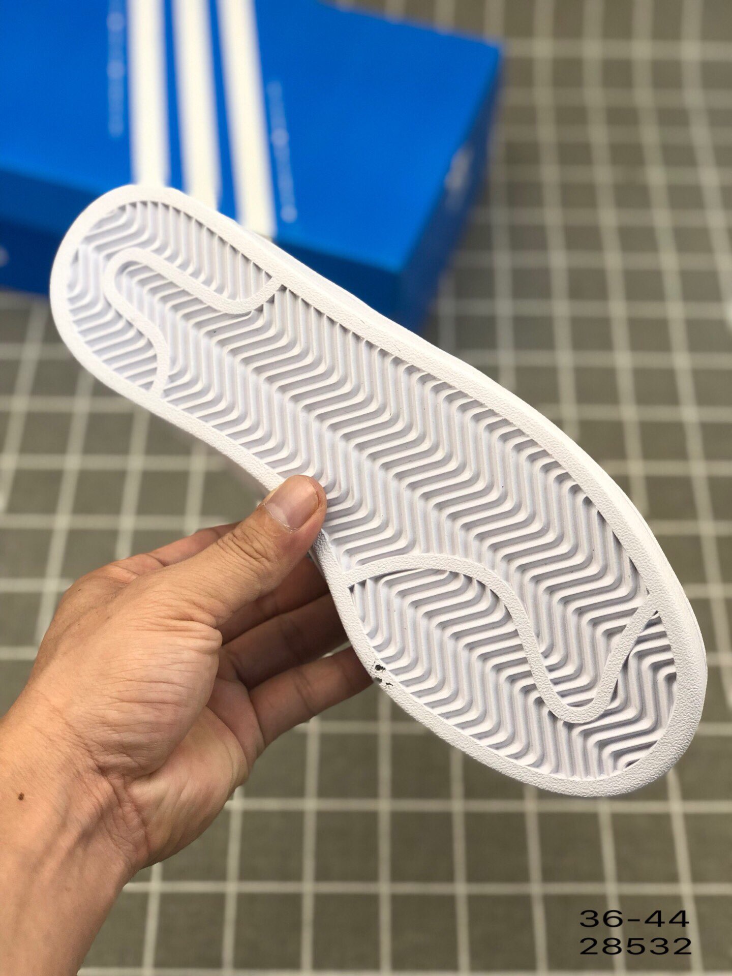 95阿迪达斯 Adidas Campus W 经典款 三叶草低帮休闲板鞋